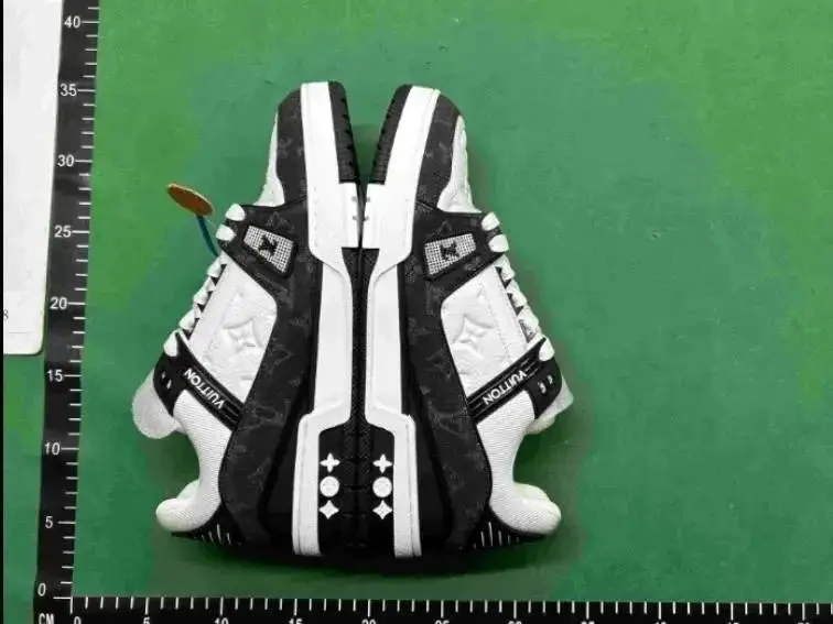 1:1 Original Version Louis Vuitton Trainer Shoes — photo 13 of 13