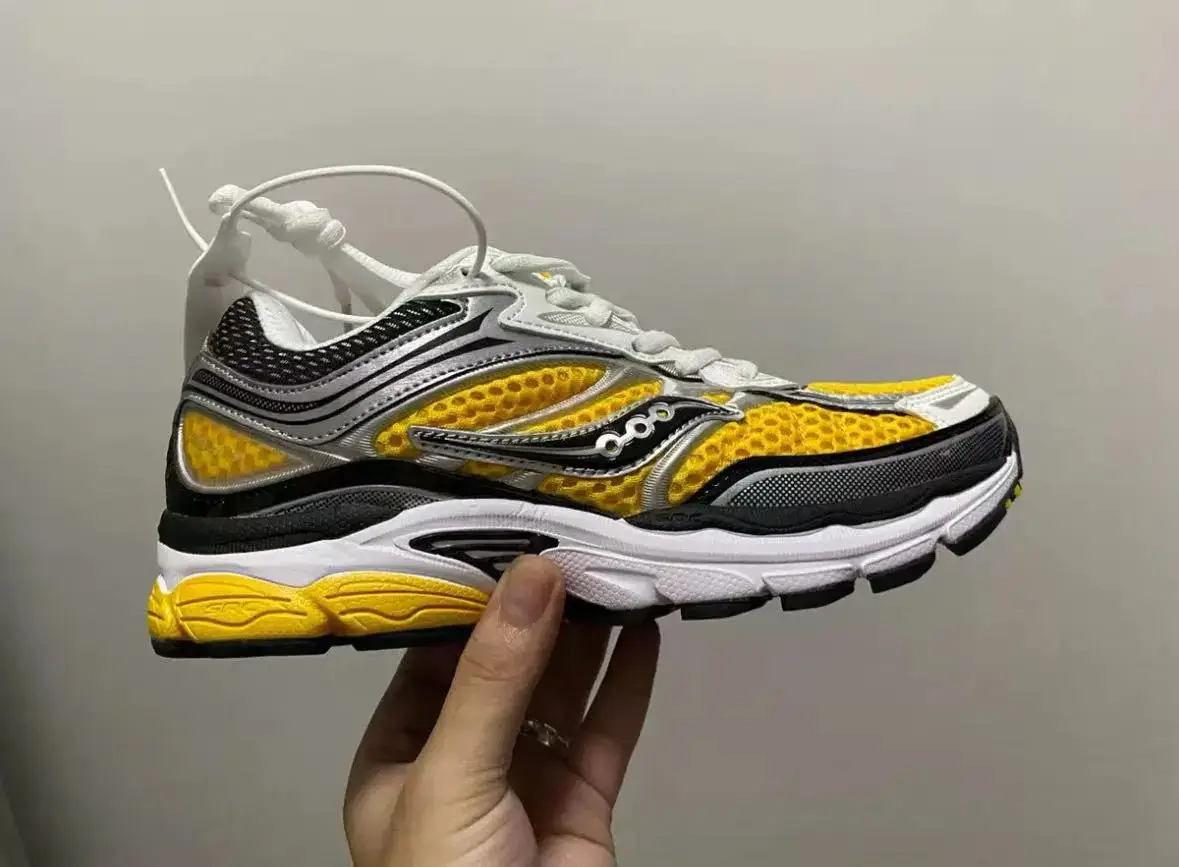 Saucony Shadow 6000 Sneakers / Bottega Veneta Shoes — photo 6 of 15