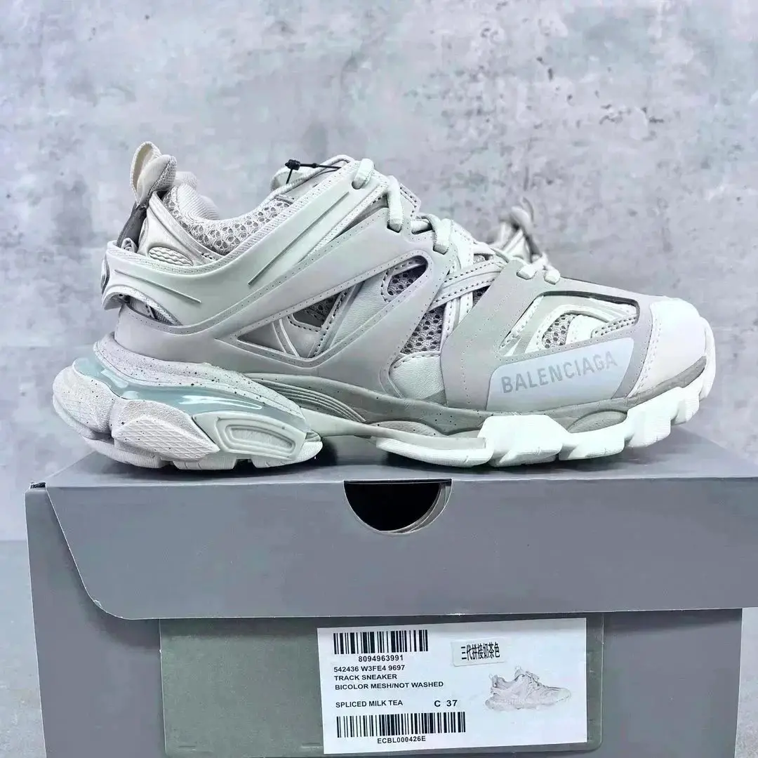 Balenciaga shoes — photo 13 of 15