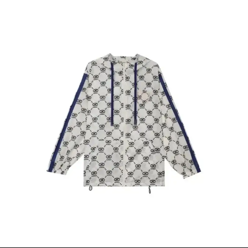 Burberry Moncler prada dior THE NORTH FACE Jackets — photo 5 of 8