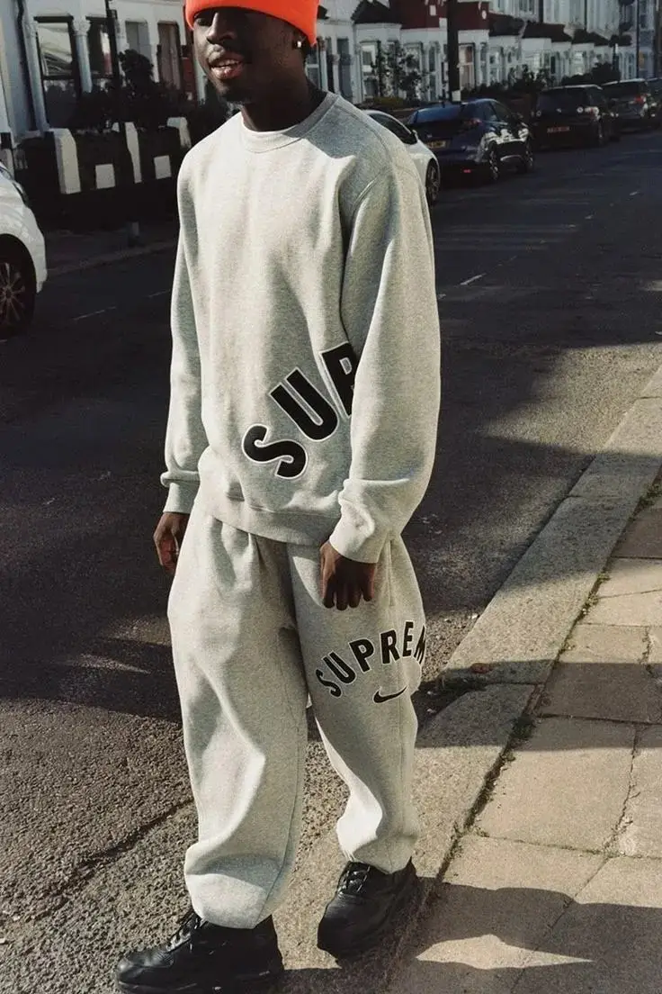 Supreme Box Logo Crewneck Sweatshirt — photo 5 of 12