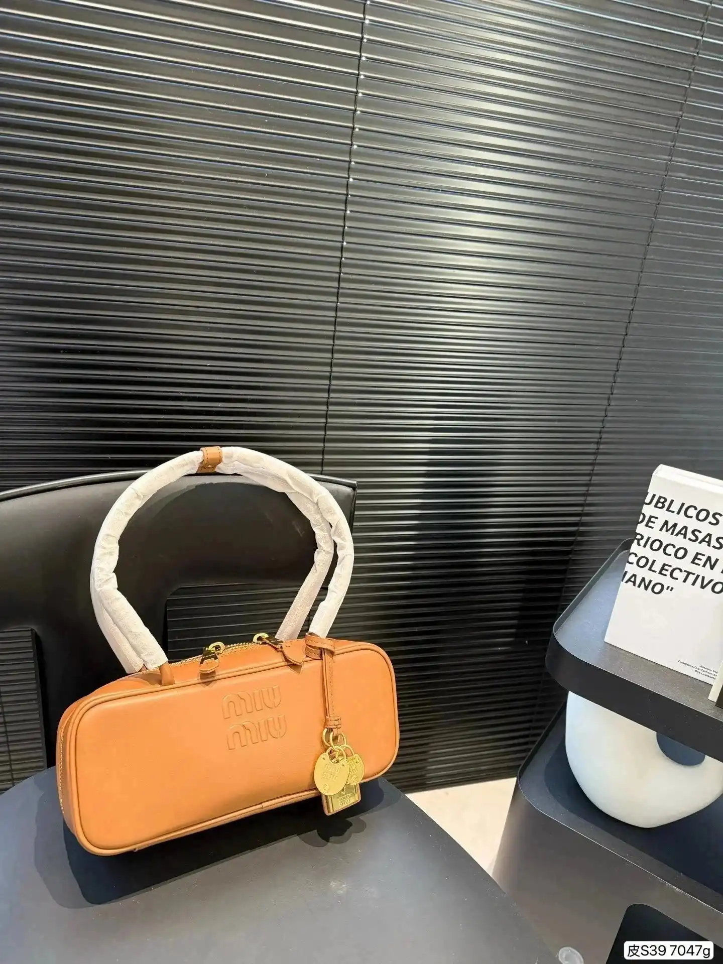 miumiu bag — photo 4 of 4