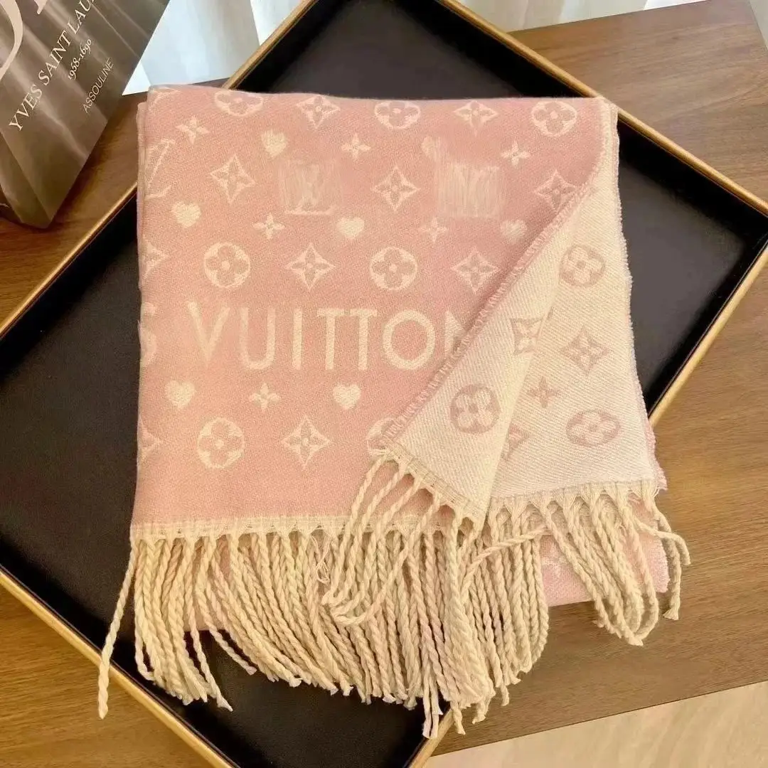Lv/Dior Scarf — photo 10 of 15