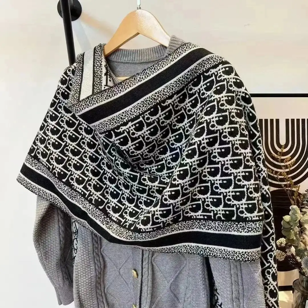 Lv/Dior Scarf — photo 14 of 15