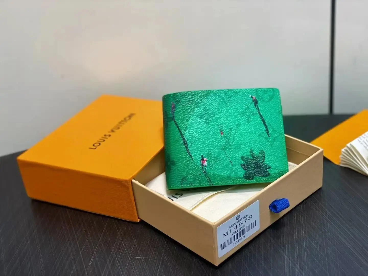 Louis Vuitton M14882 Card Holder — photo 6 of 9