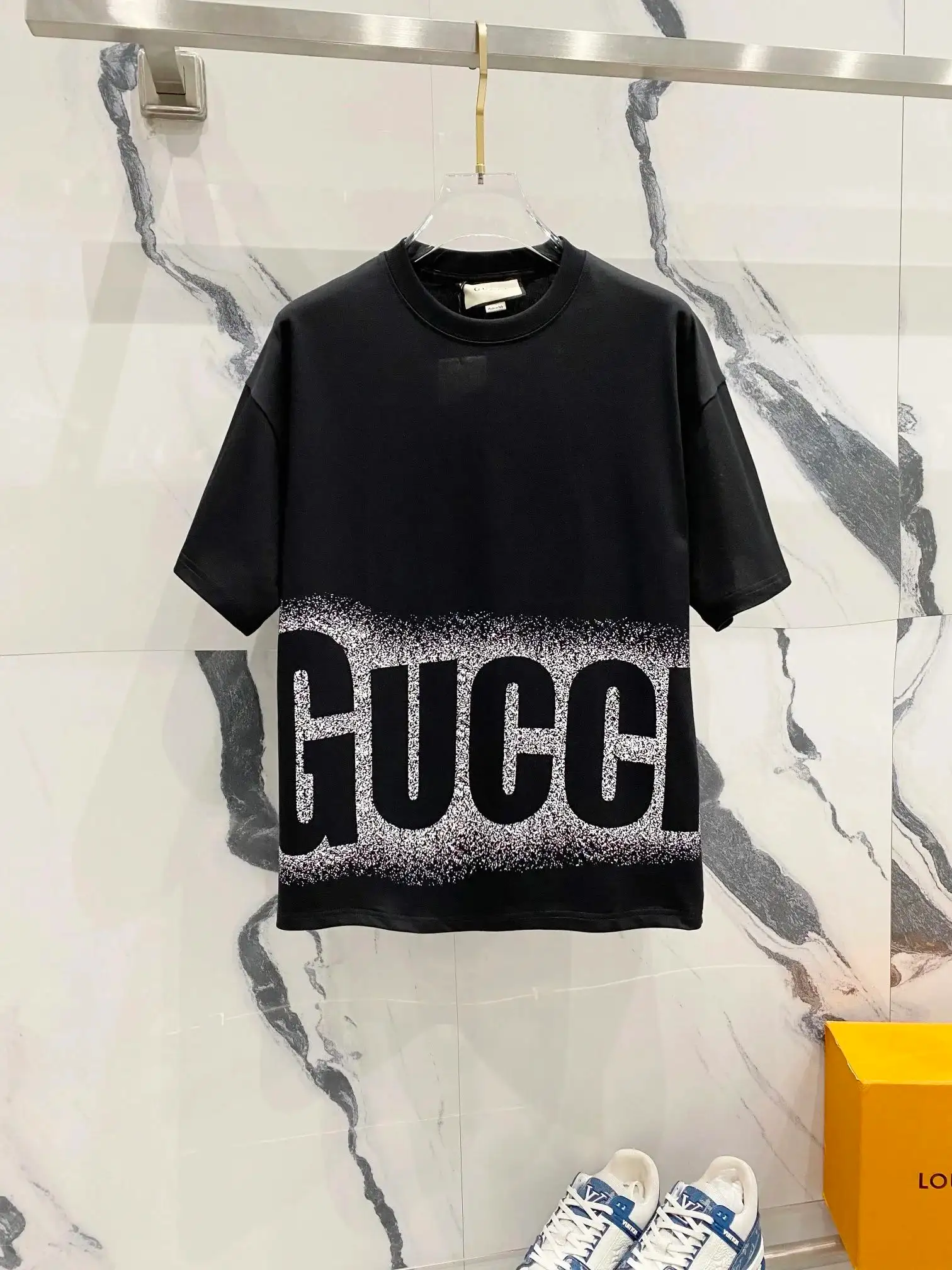 Gucci T-shirt 1 — photo 5 of 11