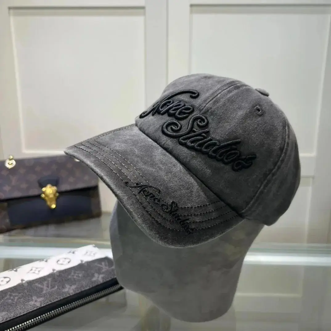 Acne Studios [Model Name Not Visually Identifiable] Caps & Beanies — photo 9 of 12