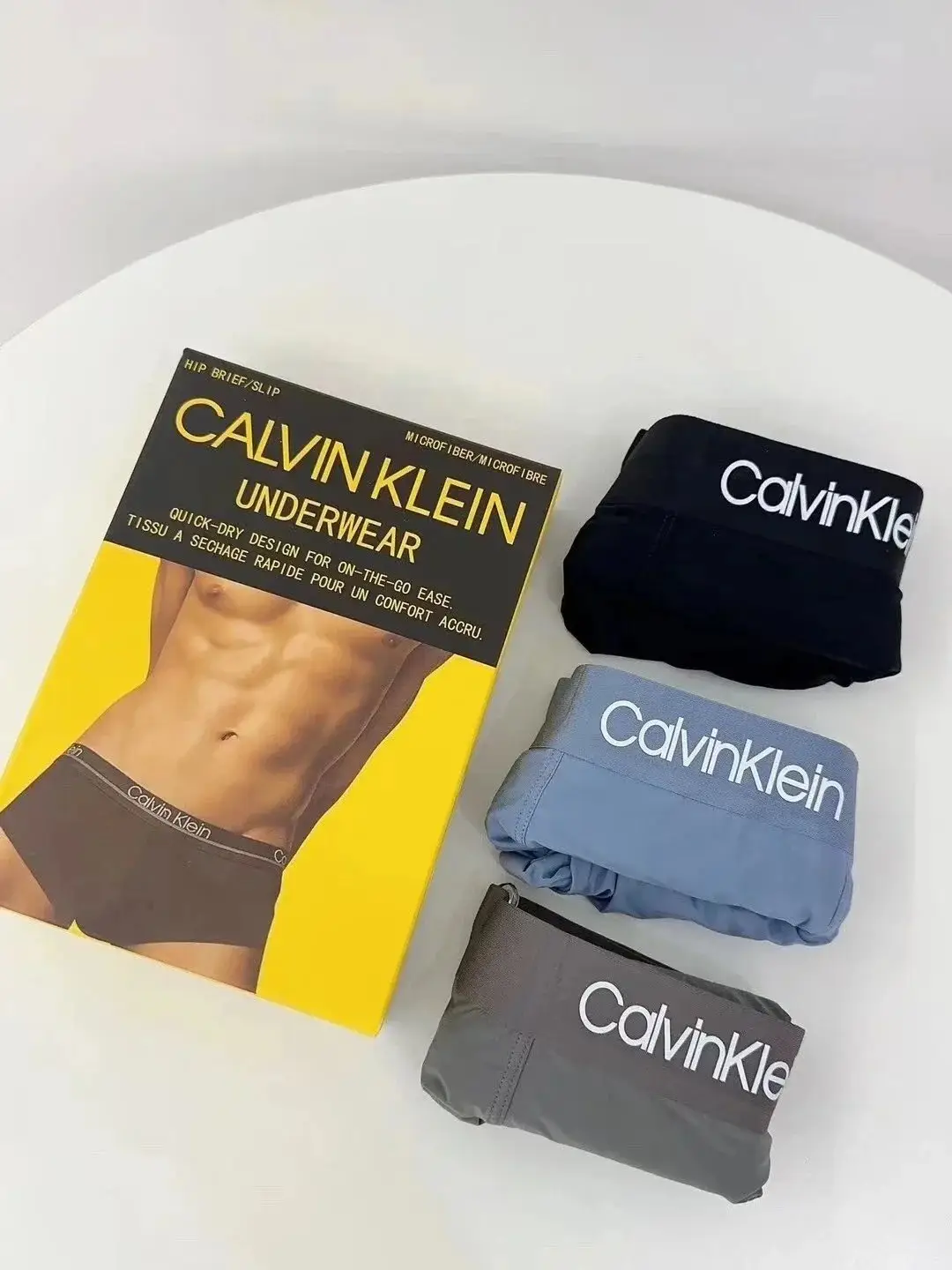 Calvin Klein Underwear — photo 6 of 8