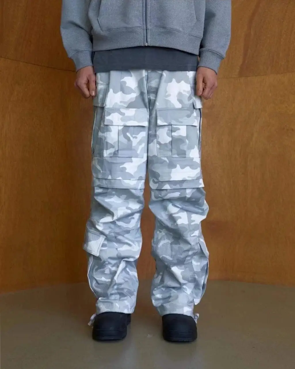 Balenciaga Cargo Pants — photo 3 of 9
