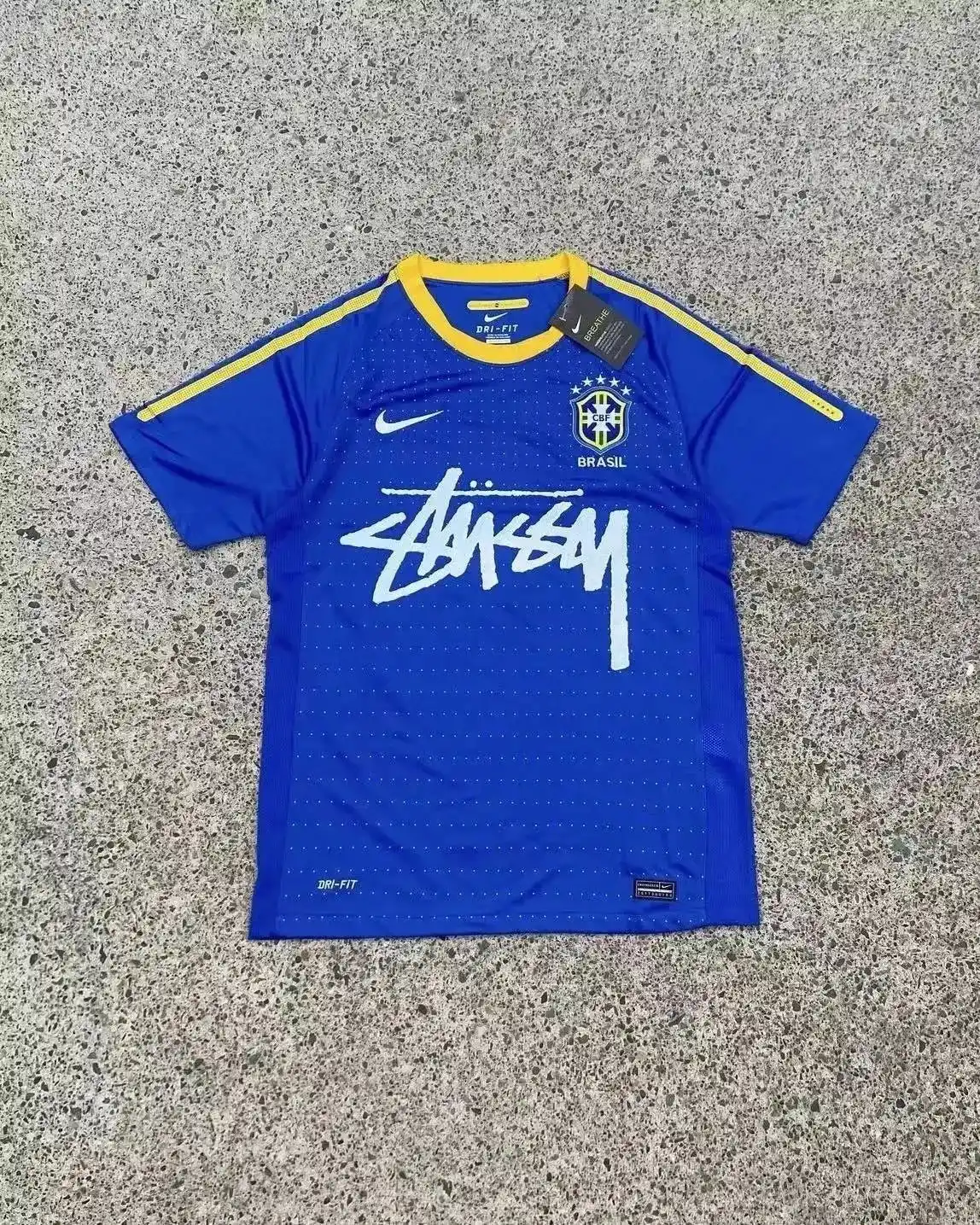 Nike Short - sleeved Shirt — photo 12 of 14