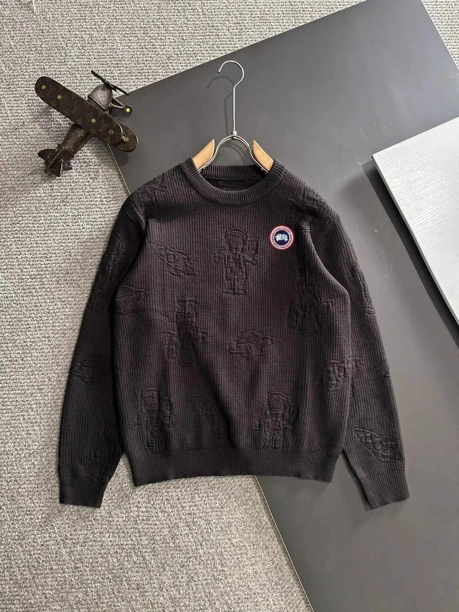 Canada Goose Sweater — photo 5 of 9