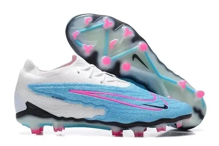 NIKE Football Boots — photo 11 of 12