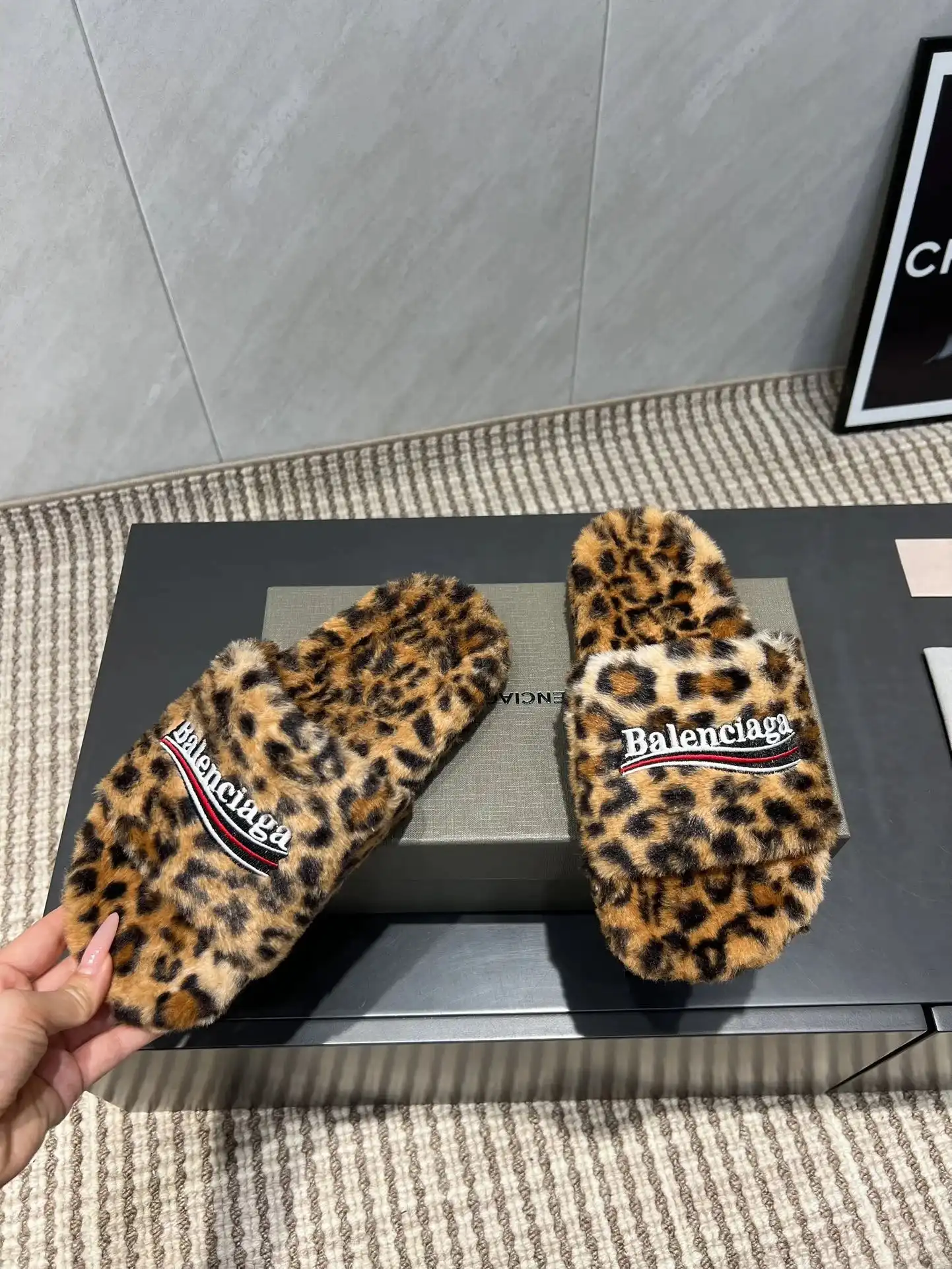 Balenciaga slippers — photo 4 of 5