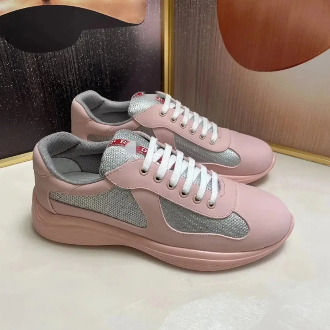 PRADA — photo 11 of 12