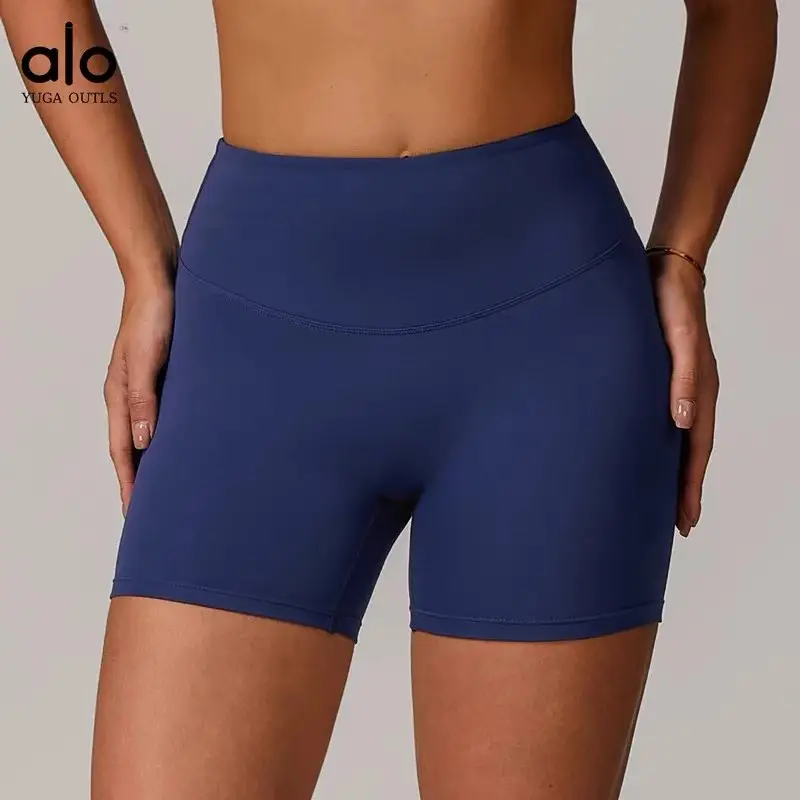 Alo Activewear — photo 12 of 15