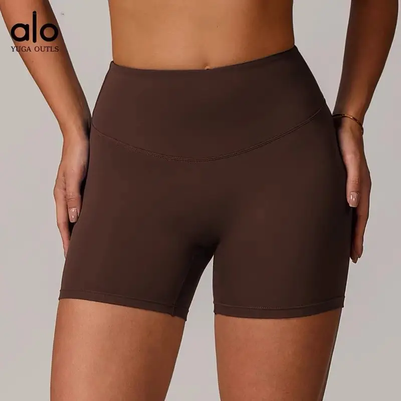 Alo Activewear — photo 13 of 15