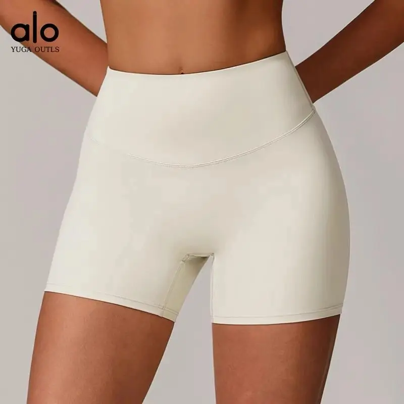 Alo Activewear — photo 14 of 15