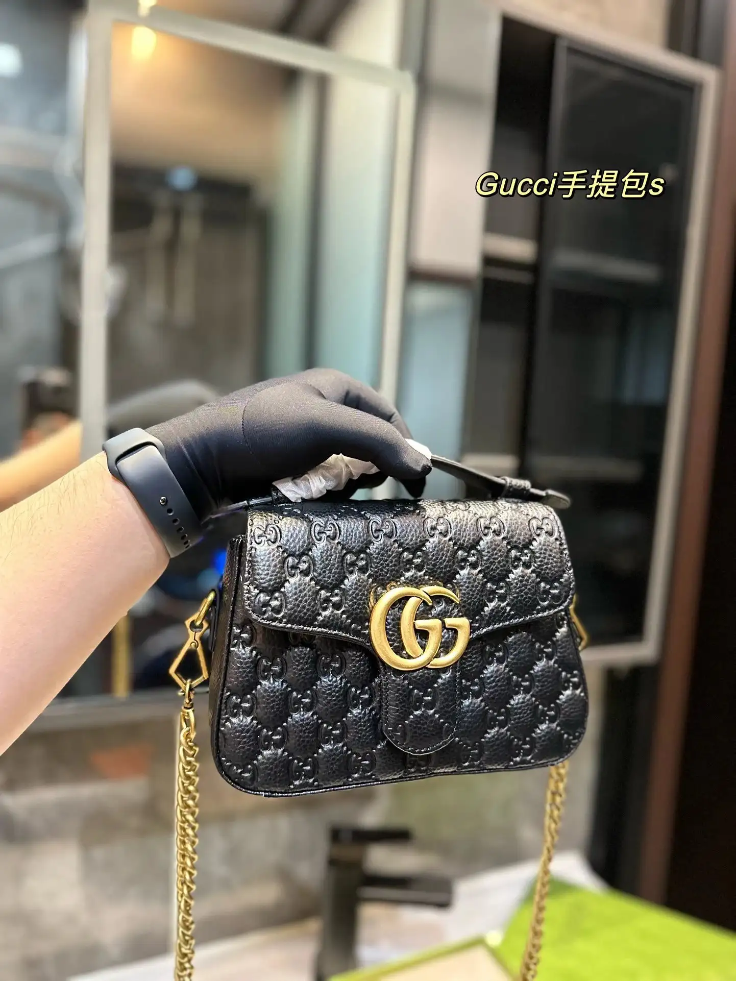 Gucci Handbags — photo 6 of 15