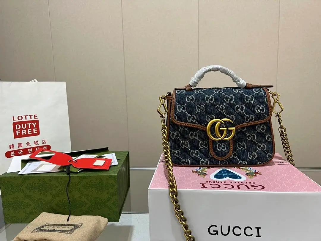 Gucci Handbags — photo 8 of 15