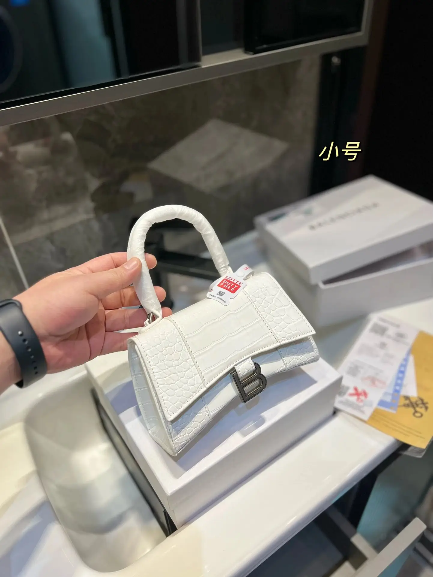 Balenciaga Handbags — photo 10 of 14