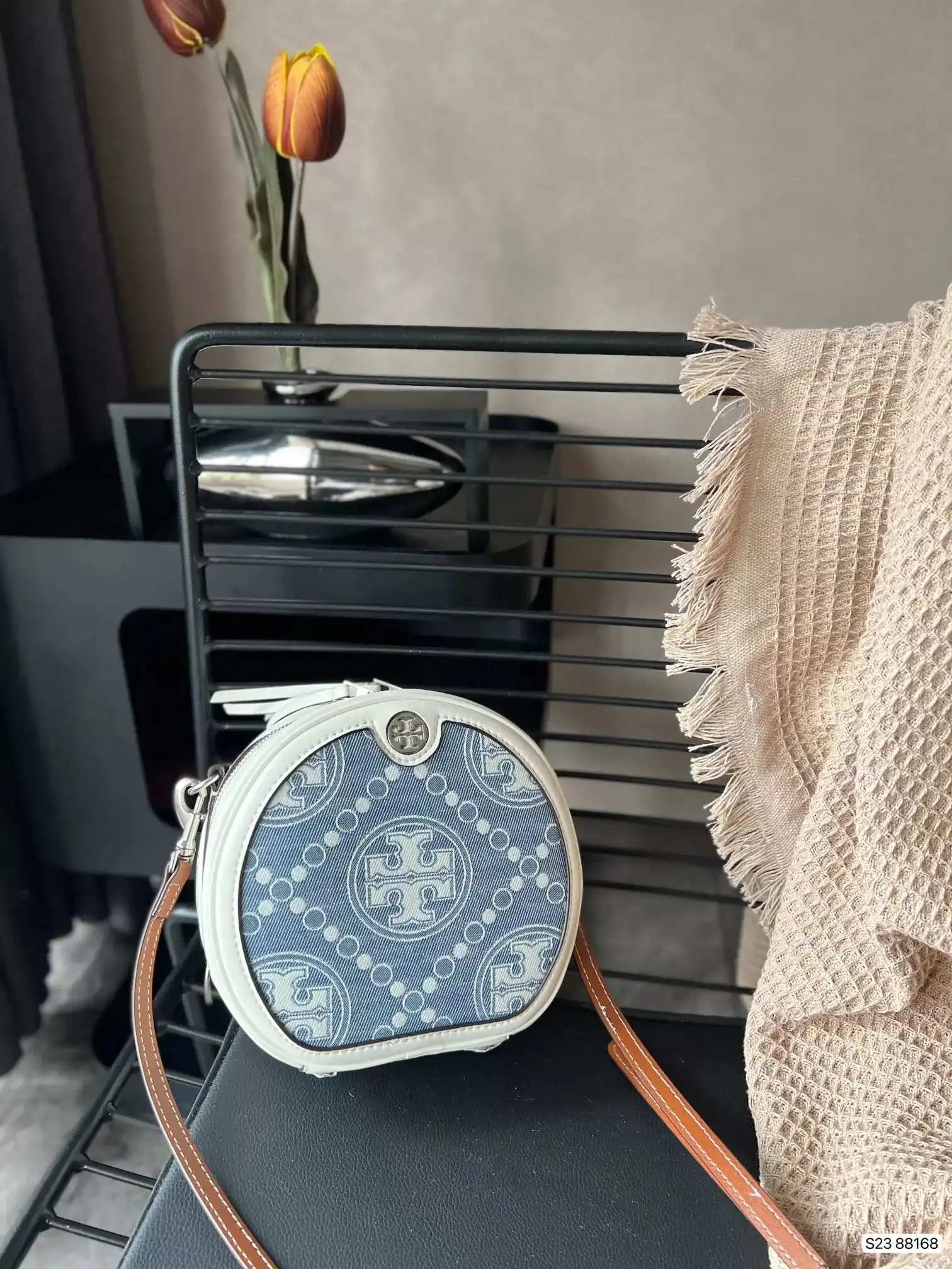 Tory Burch Crossbody Bags — photo 12 of 12