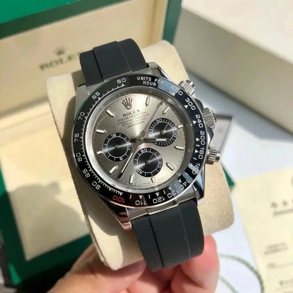 Rolex Watches — photo 2 of 4