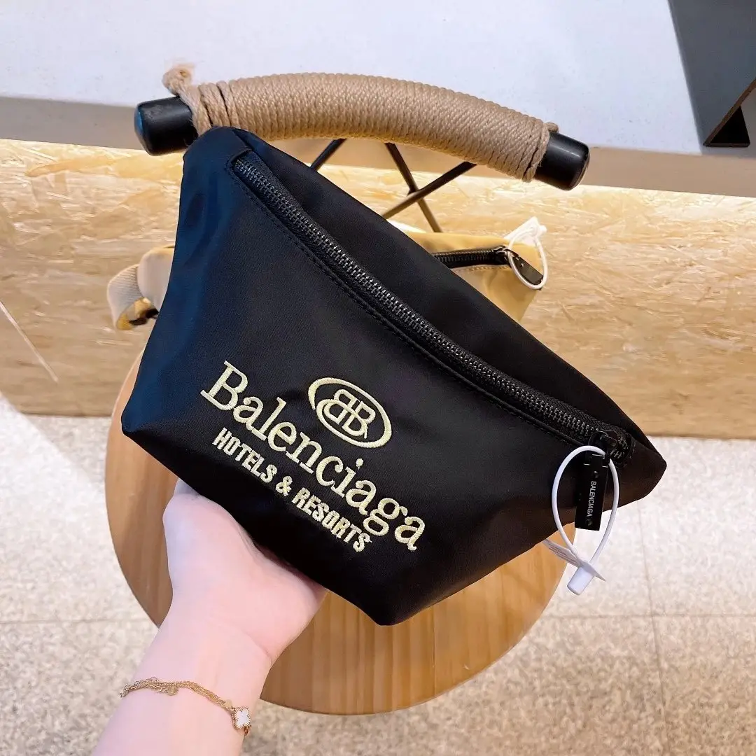 Balenciaga Belt Bags — photo 2 of 9