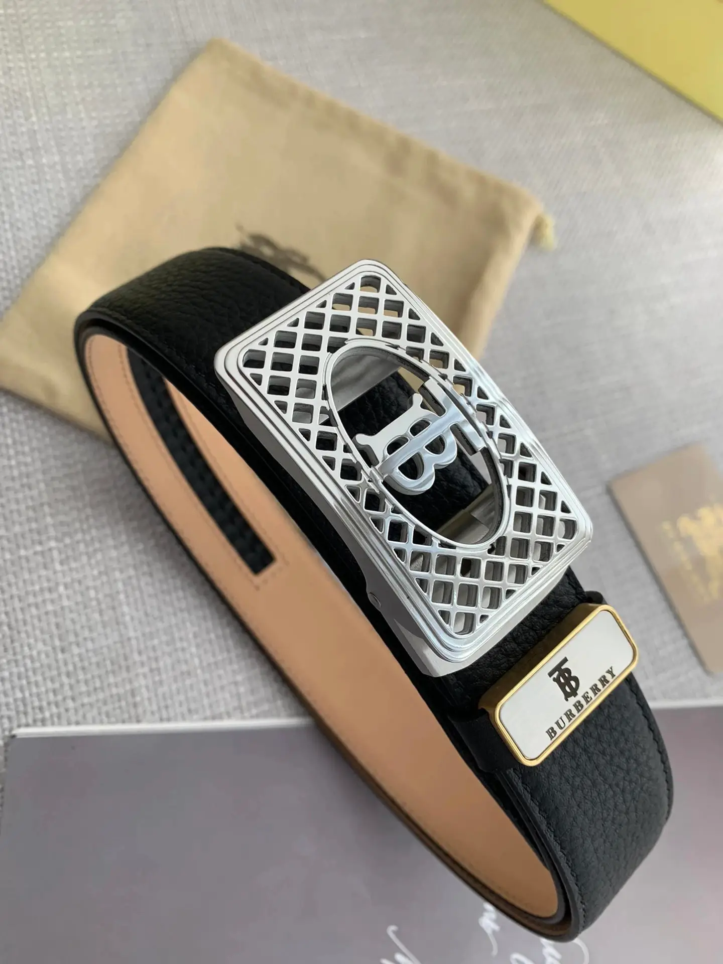 Burberry Leather Belt — photo 4 of 15