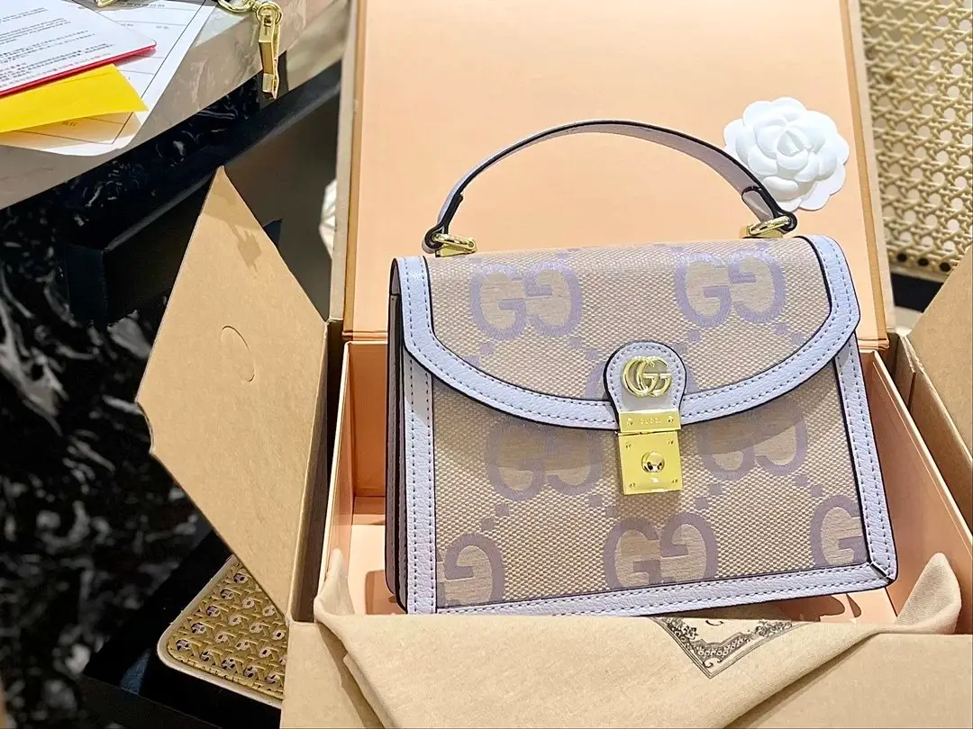 Gucci Handbags — photo 9 of 15