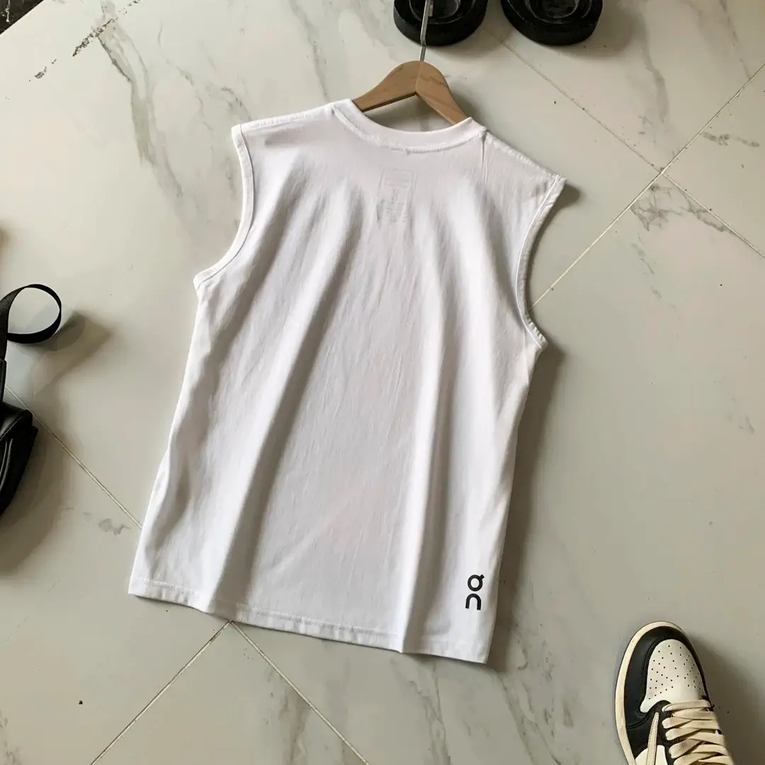 On T Shirt — photo 12 of 14